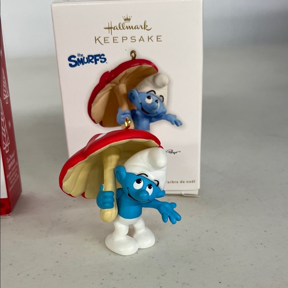 Hallmark Smurfs Keepsake Figurine Trio - Blue, Red, and White - Picture 4 of 4